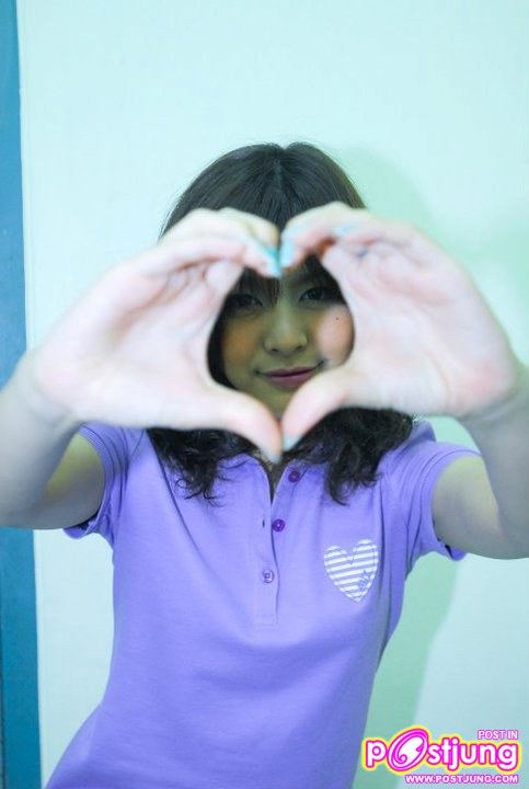 ศิลปินดาราในโครงการ AIIZ LOVE CHARITY ครั้งที่ 5