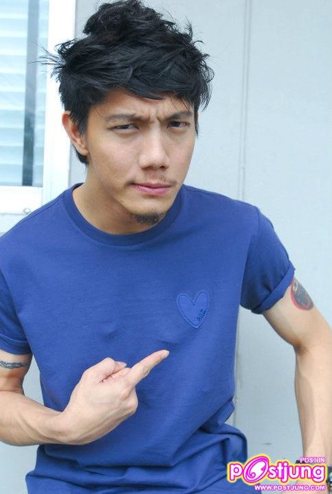 ศิลปินดาราในโครงการ AIIZ LOVE CHARITY ครั้งที่ 5