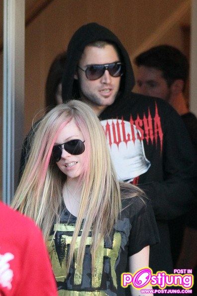 Avril Lavigne  กลับมาแล้วววว