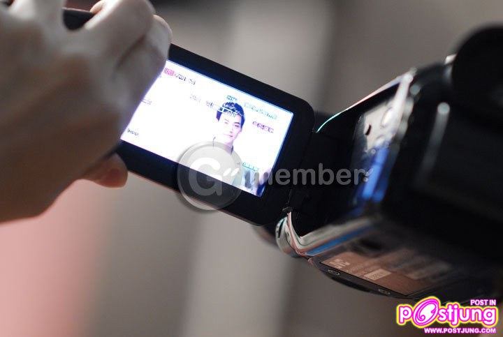 บี้ ถ่ายปกอัลบั้มใหม่ 'รักนะคะ'