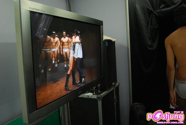 [Backstage] AMAT Fashion Show @ FAME 2010 [22 Oct 2010]