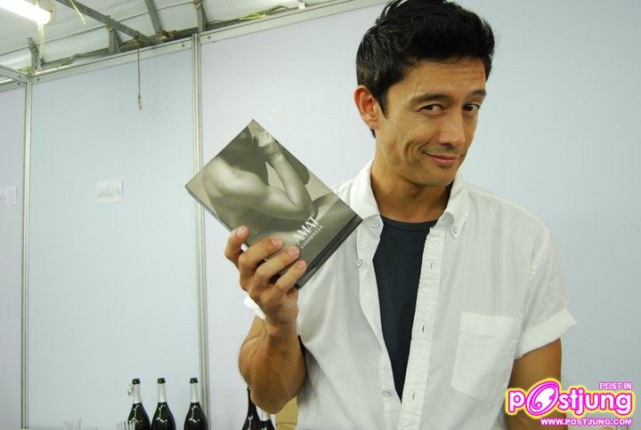 [Backstage] AMAT Fashion Show @ FAME 2010 [22 Oct 2010]