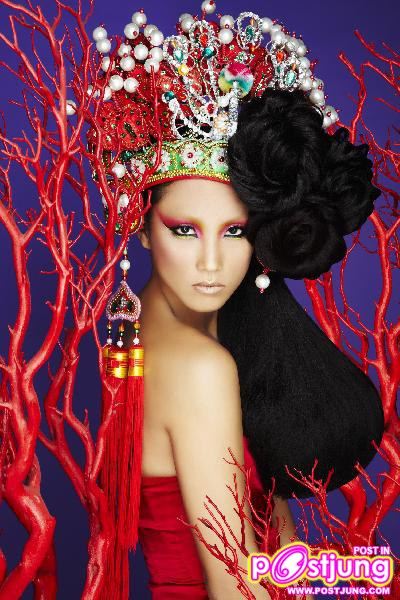 จอย-วราลักษณ์ วาณิชย์กุล