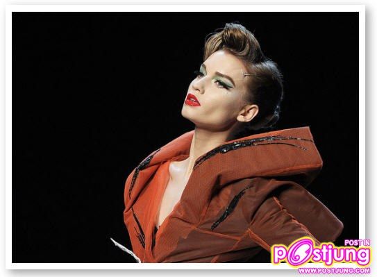 Christian Dior - Haute Couture Spring Summer 2011