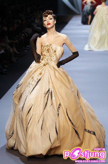 Christian Dior - Haute Couture Spring Summer 2011