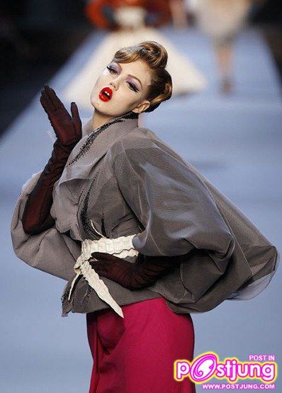 Christian Dior - Haute Couture Spring Summer 2011