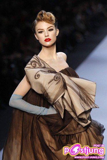 Christian Dior - Haute Couture Spring Summer 2011