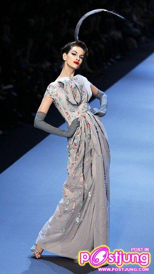 Christian Dior - Haute Couture Spring Summer 2011