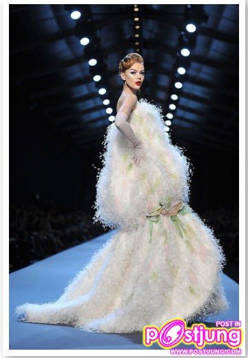 Christian Dior - Haute Couture Spring Summer 2011