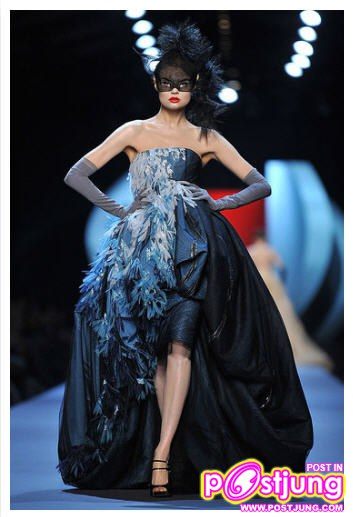 Christian Dior - Haute Couture Spring Summer 2011