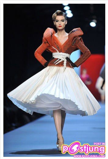 Christian Dior - Haute Couture Spring Summer 2011