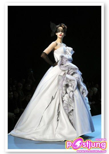 Christian Dior - Haute Couture Spring Summer 2011