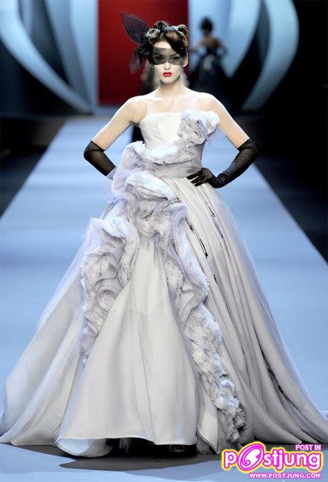Christian Dior - Haute Couture Spring Summer 2011
