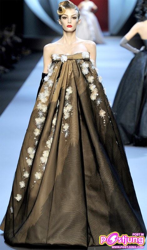 Christian Dior - Haute Couture Spring Summer 2011