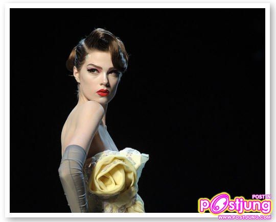 Christian Dior - Haute Couture Spring Summer 2011
