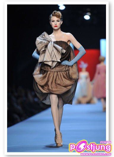 Christian Dior - Haute Couture Spring Summer 2011