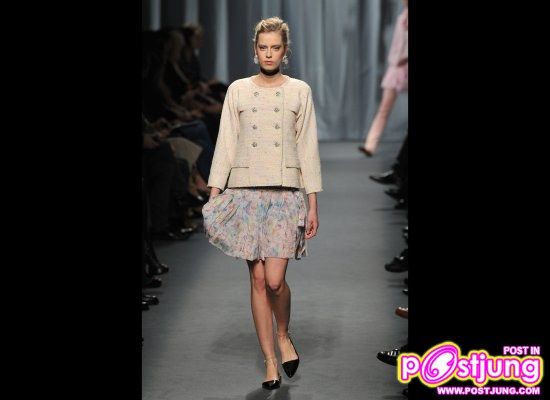 Chanel - Haute Couture Spring Summer 2011