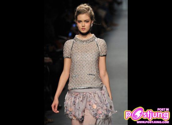 Chanel - Haute Couture Spring Summer 2011