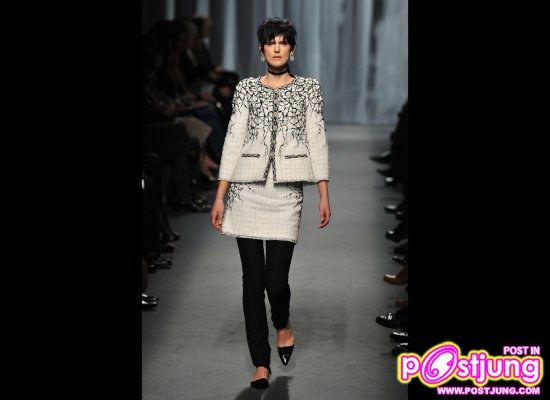 Chanel - Haute Couture Spring Summer 2011