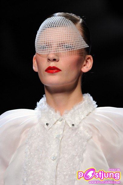 Viktor & Rolf - Spring Summer 2011