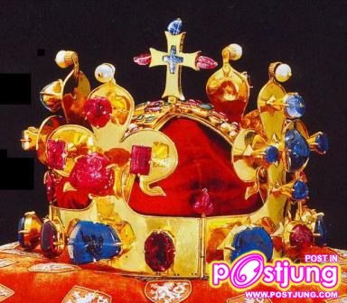 4. มงกุฎแห่งเซนต์เวนสลาส (Crown of Saint Wenceslas) มงกุฎพระมหากษัตริย์แห่งโบฮีเมีย