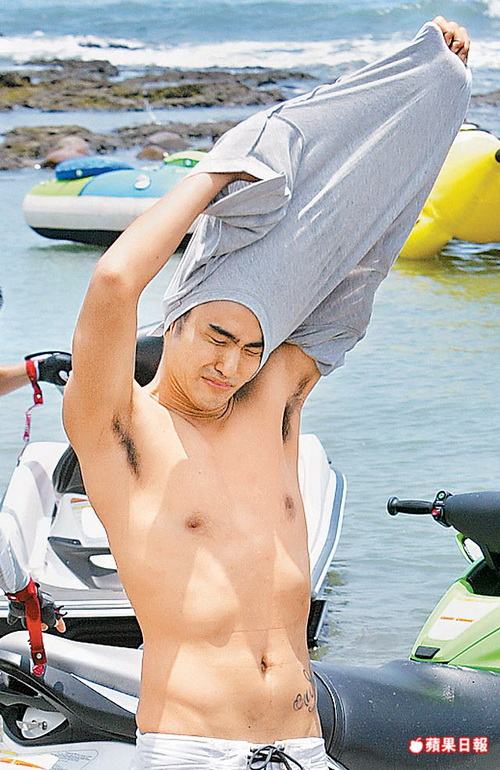 พรีเซ็นเตอร์ นูโทรจีน่า เมนส์ Mark Choa