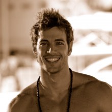 แววตา และรอยยิ้ม ก็โดนแล้ว William Levy