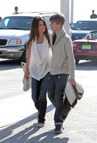 คู่รักวัยละอ่อน..Justin Bieber and Selena Gomez