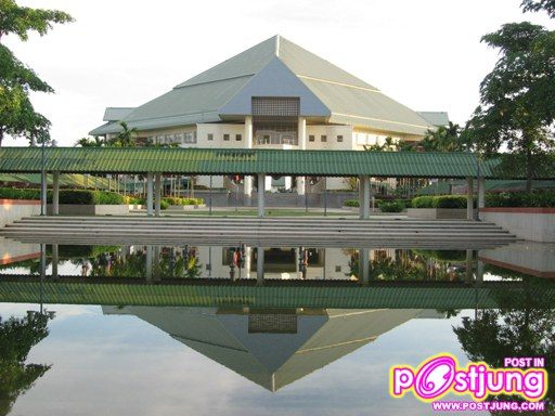 หอประชุมไทยบุรี