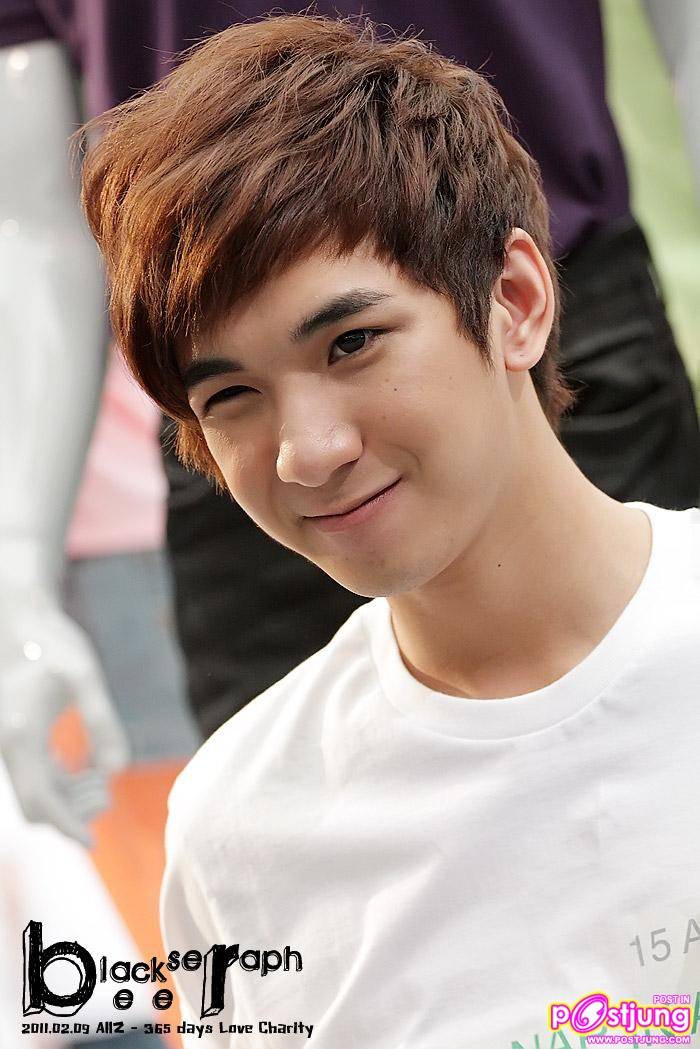 กัน ริท เซน งานเดินแบบ AIIZ 365 Days Love Charity @ Paradise Park