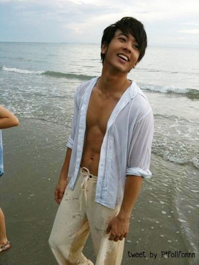 เค้าชอบ พี่นัท ทิววววววว  อิอิ หล่อ