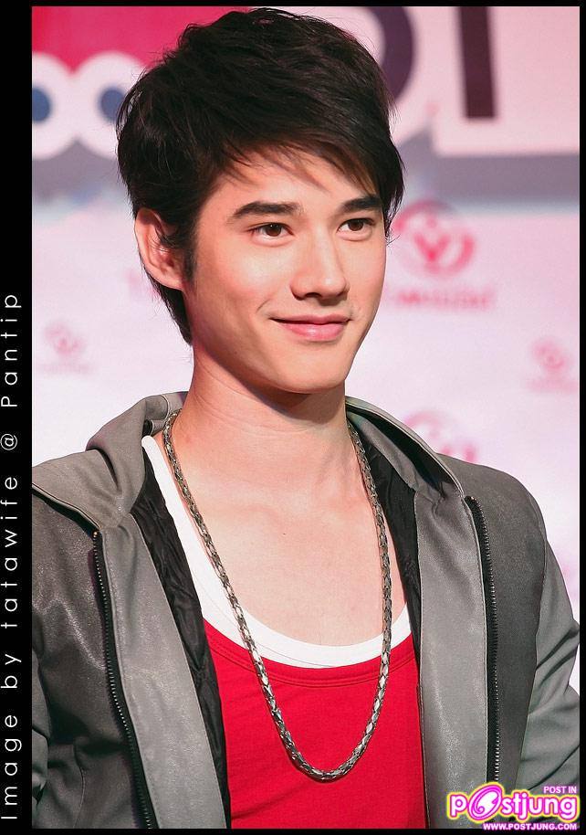 มาริโอ้ เกรซ โตโน่ งานเปิดตัวพรีเซนเตอร์ไวตามิ้ลค์ @Siam Discovery