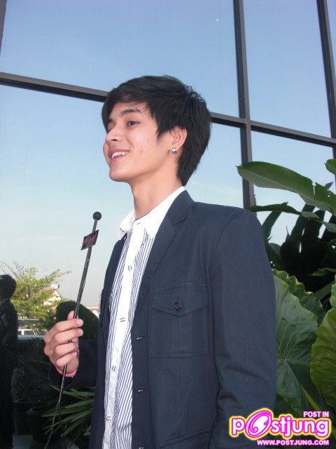 เก้า บันทึกเทปเชิญชวนเข้าร่วมงาน สุพรรณหงส์ ครั้งที่ ๒๐