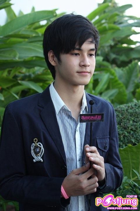 เก้า บันทึกเทปเชิญชวนเข้าร่วมงาน สุพรรณหงส์ ครั้งที่ ๒๐