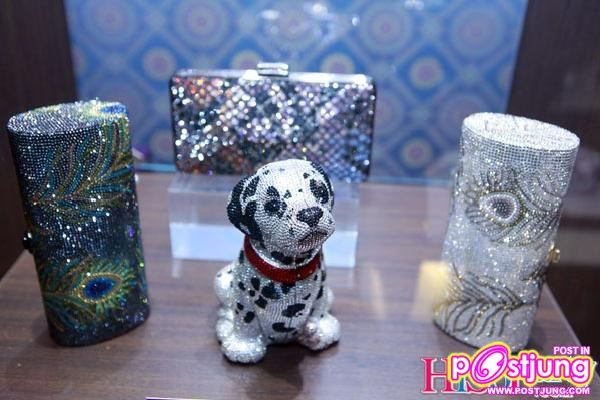 หมาก อ๋อม นาวินต้าร์ เดินแบบงานThe Legacy of Judith Leiber