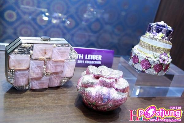 หมาก อ๋อม นาวินต้าร์ เดินแบบงานThe Legacy of Judith Leiber