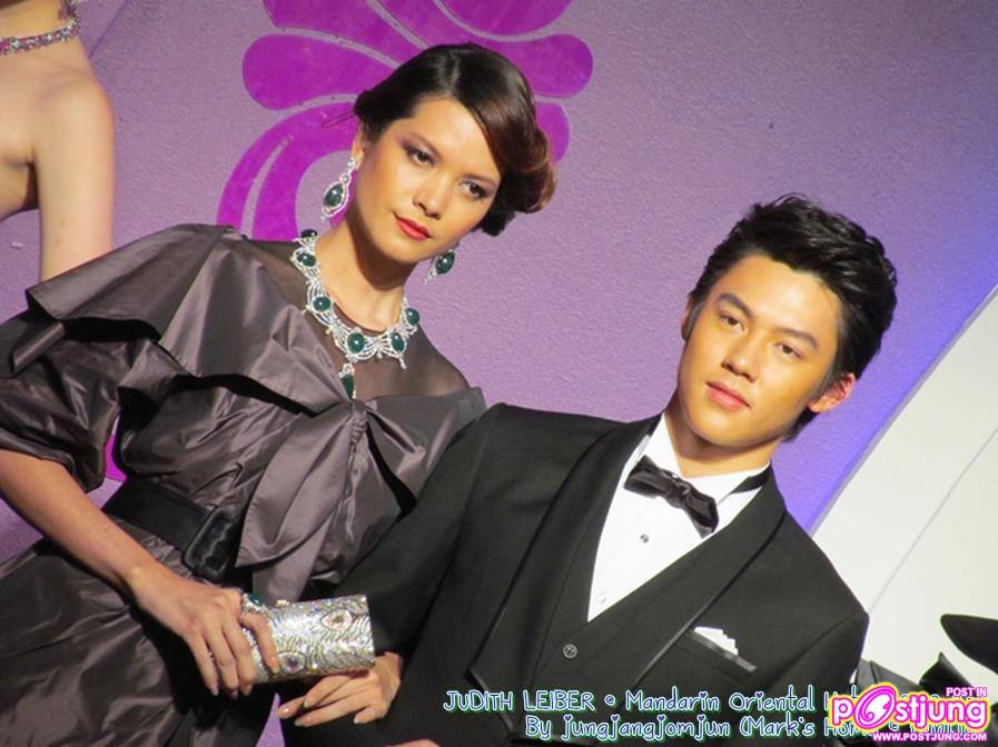 หมาก อ๋อม นาวินต้าร์ เดินแบบงานThe Legacy of Judith Leiber