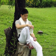 เห็นกางเกงซ้อนเคนภายใต้กางเกงวอร์ม