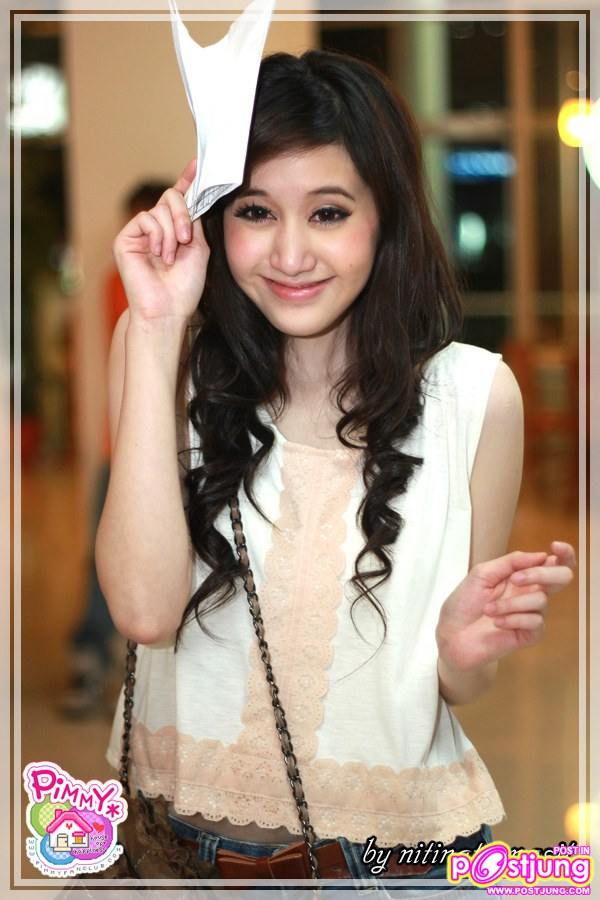 พี่พิม SWEE D...  เธอมาพร้อมความน่ารัก