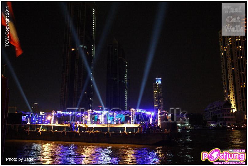 ภาพงาน Sunsilk The Perfect Co-Creations RunwayCrystal Runway กลางแม่น้ำเจ้าพระยา