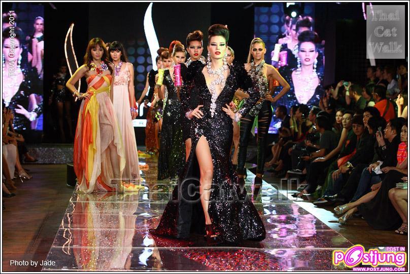 ภาพงาน Sunsilk The Perfect Co-Creations RunwayCrystal Runway กลางแม่น้ำเจ้าพระยา