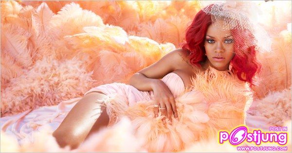 รูปโปรโมตน้ำหอม Rihanna Reb'l Fleur