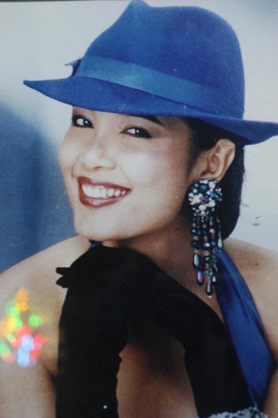 พุ่มพวง ดวงจันทร์ ราชินีลูกทุ่งผู้ไม่มีวันตาย