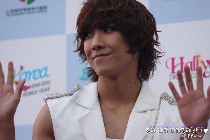 Lee  Joon