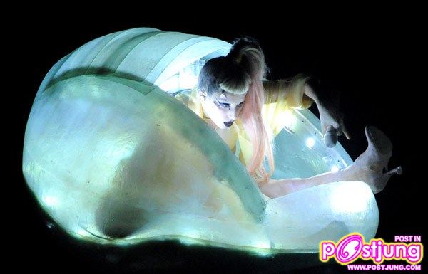 Lady Gaga @ งานGrammy Awards 2011 ครั้งที่ 53