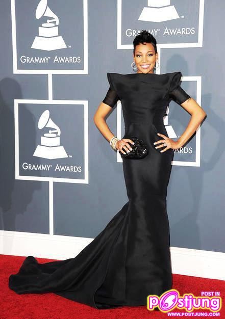 GRAMMY 2011 RED CARPET GOWNS