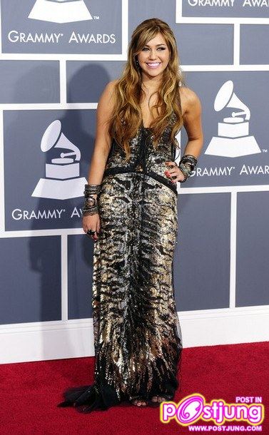GRAMMY 2011 RED CARPET GOWNS