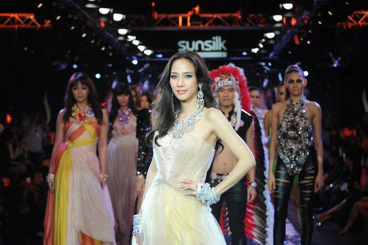 อั้ม พัชราภา ใน Sunsilk The Perfect Co-Creations Runway