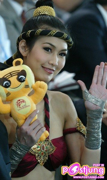 เคยเห็นกันหรือยัง? แก้ม กวินตรา พาชุด spirit of fighting ไปโชว์ที่งาน World Martial Arts Expo 2010