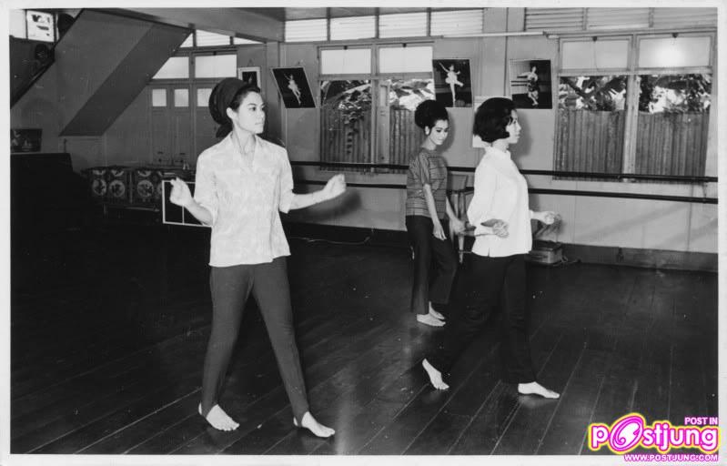 ภาพ เก่าๆ คมชัด ป้าปุ๊ก อาภัสรา